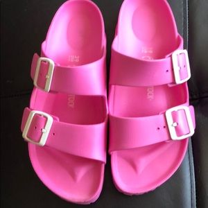 BARELY used Birkenstock Arizona size 39
